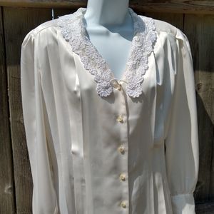 VTG Romantic Blouse Lace Collar Cream